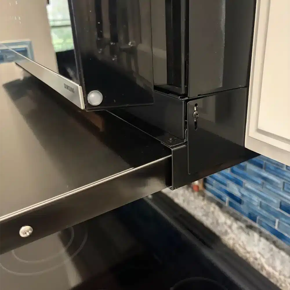 Retractable insert panel